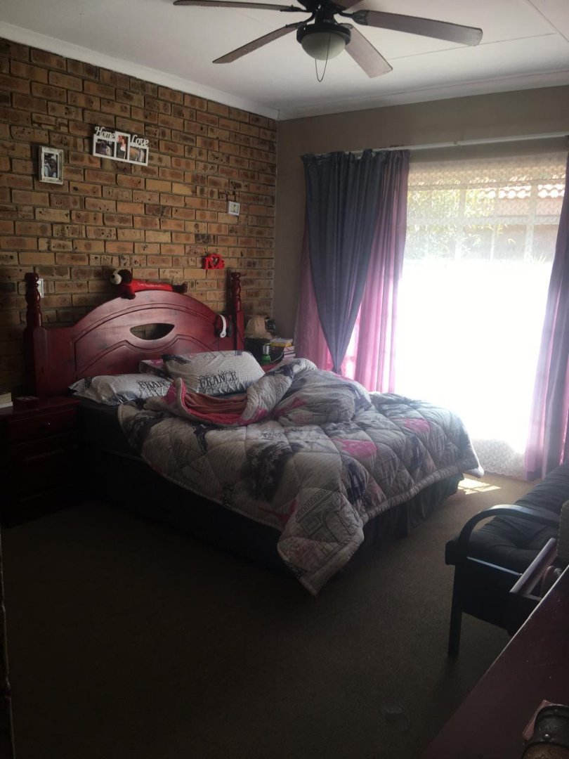 10 Bedroom Property for Sale in Orkney North West